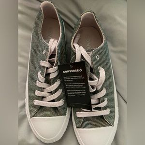 Converse - BNWT